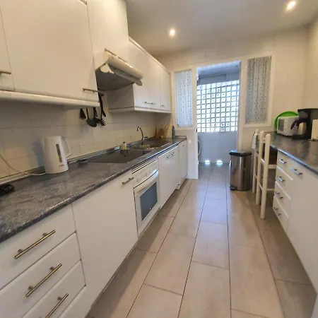 Appartement Alcazaba Beach 3 *