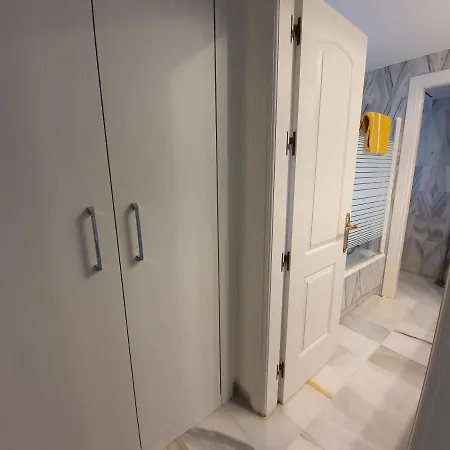 Alcazaba Beach 3 Appartement *